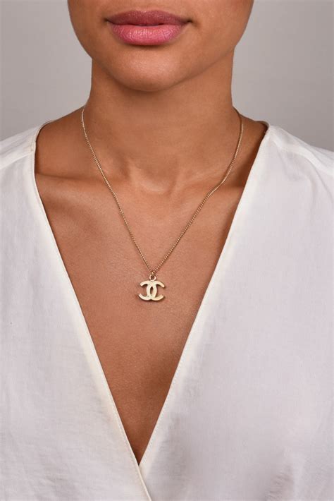 chanel cc enamel necklace